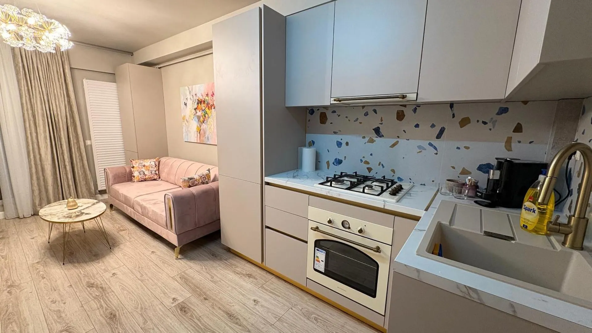 Marady Airport Otopeni - Self Check-In Apartment